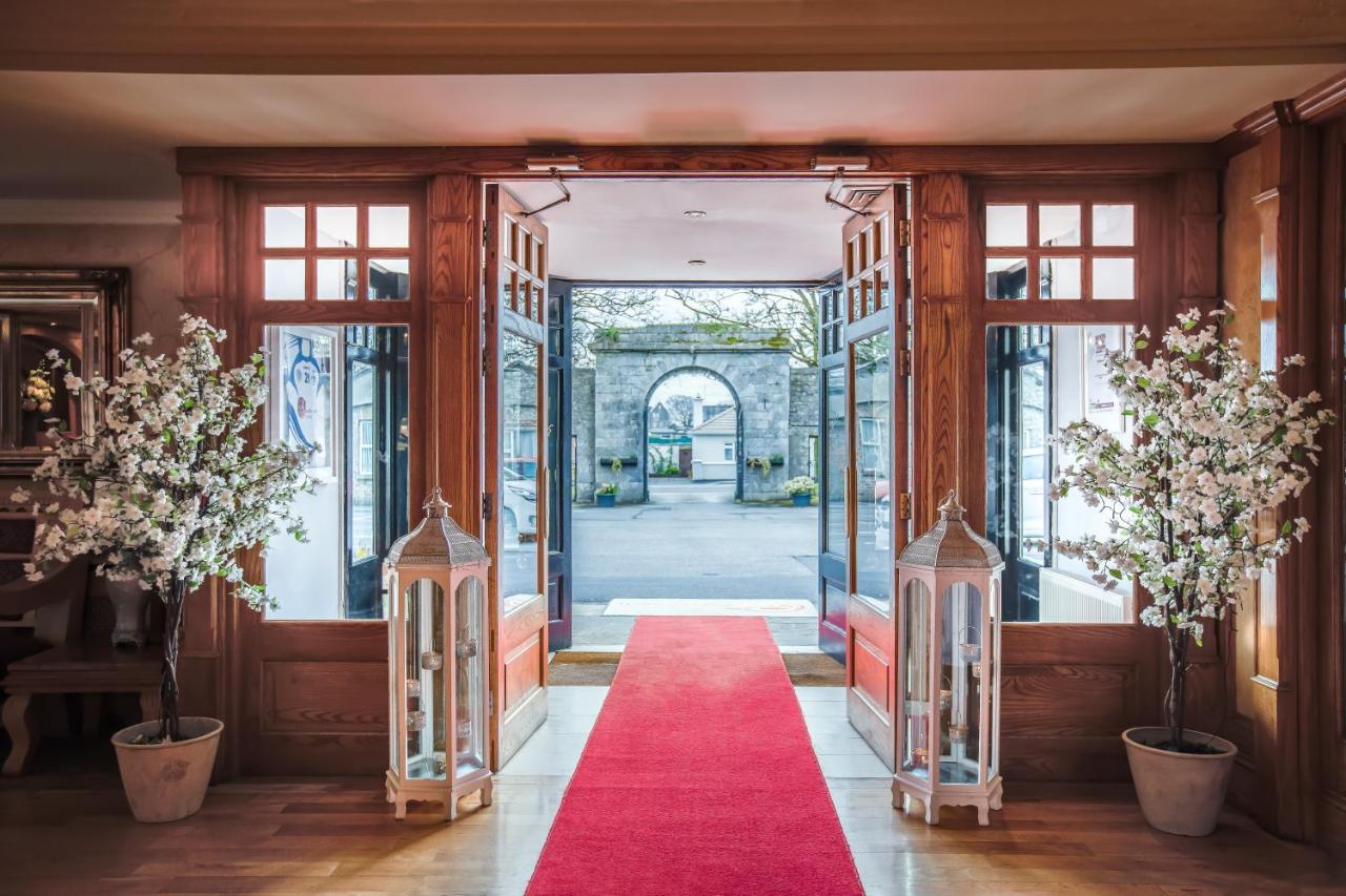 Castle Arch Hotel Трим Екстериор снимка