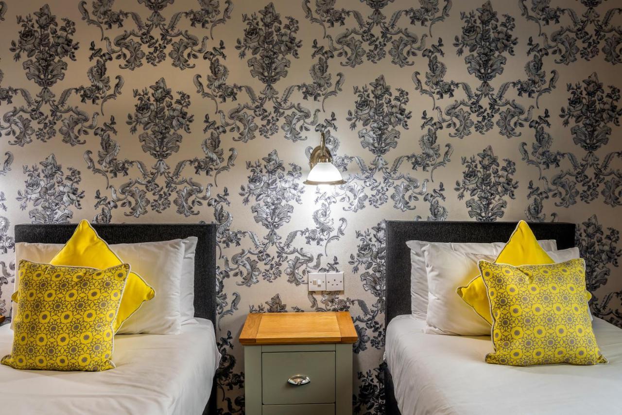 Castle Arch Hotel Трим Екстериор снимка