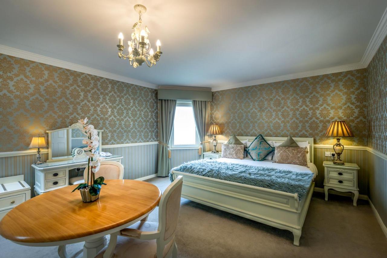 Castle Arch Hotel Трим Екстериор снимка