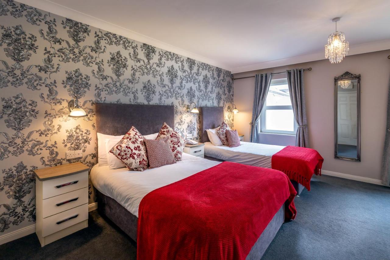 Castle Arch Hotel Трим Екстериор снимка