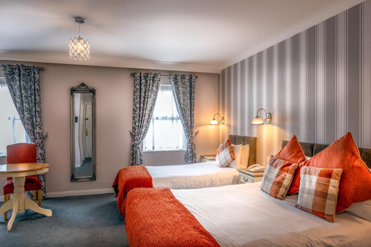 Castle Arch Hotel Трим Екстериор снимка