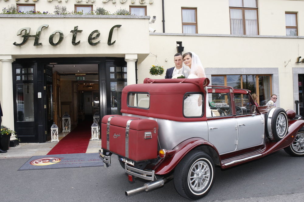 Castle Arch Hotel Трим Екстериор снимка