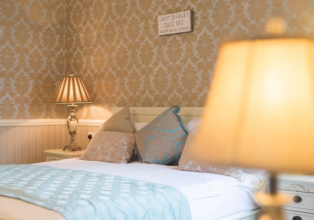 Castle Arch Hotel Трим Екстериор снимка