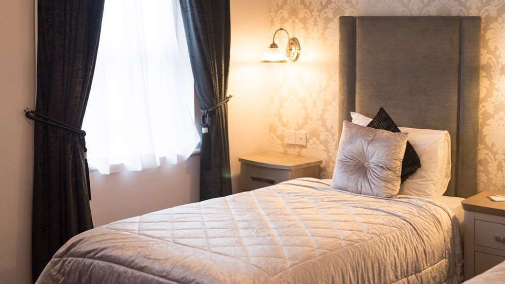 Castle Arch Hotel Трим Стая снимка