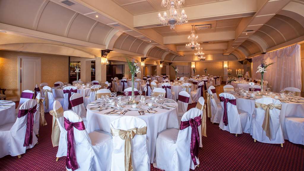 Castle Arch Hotel Трим Ресторант снимка